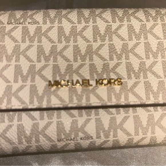 Michael Kors Cream Monogram Wallet - Picture 6 of 6